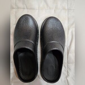 OOFOS Black Mules & Clogs